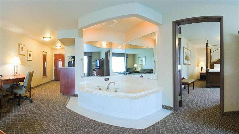 Holiday Inn Express&Suites Wausau, an IHG Hotel Weston Exterior foto
